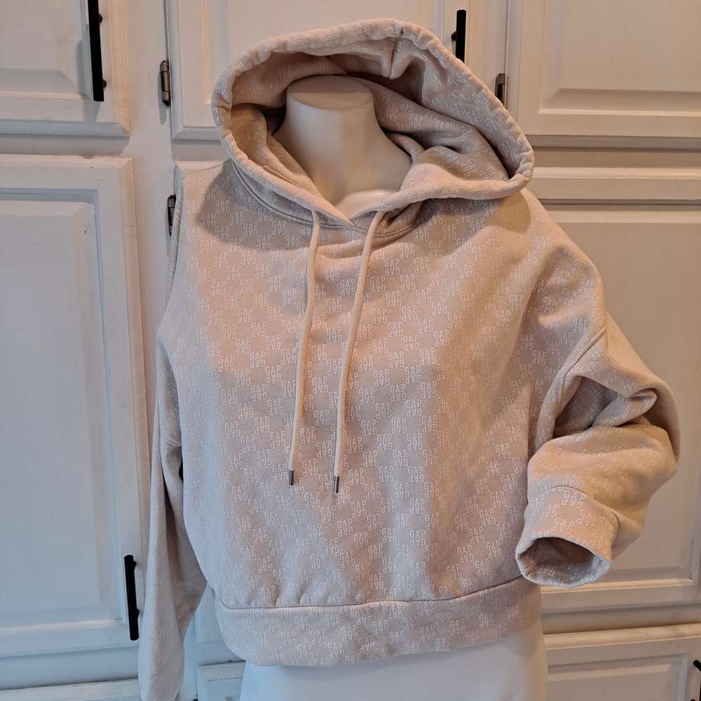 GAP Cream White All-Over Logo Cropped Soft Cotton Poly Pullover Hoodie